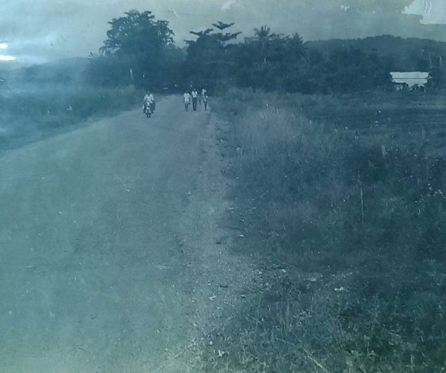 (Jalan Pantai MAF Nabire/Jalan menuju Kotalama Nabire sekitar tahun 80-an/Dok.Robertliston)