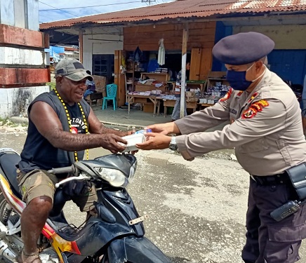 Dapur Umum Peduli Covid-19 Polres Nabire
