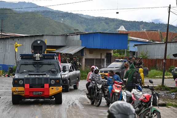 TNI–Polri dan Satpol PP Gelar Patroli Gabungan Jelang Akhir Tahun di Dogiyai