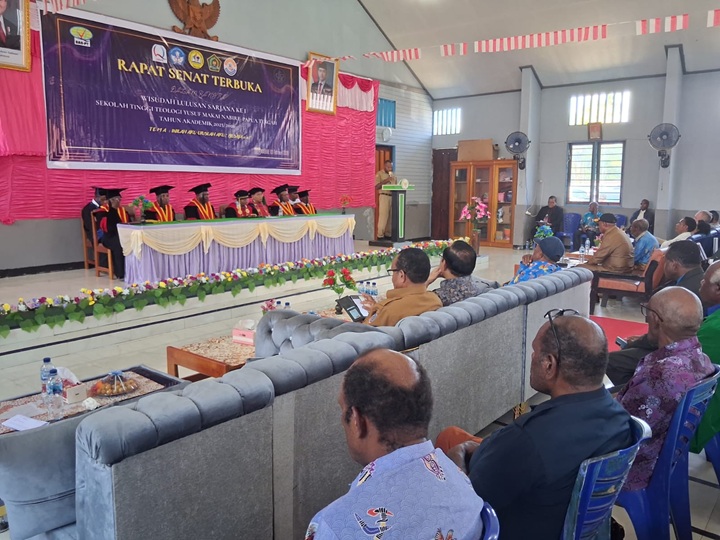 Pemkab Nabire Apresiasi Wisuda STT Yusuf Makai, Sebut Tonggak Sejarah Pendidikan Teologi