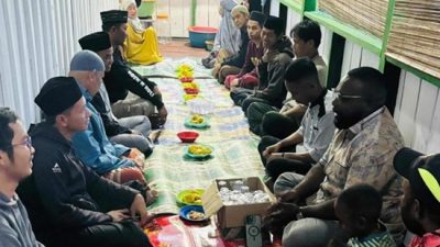 (Legislator Anis Labene serap aspirasi warga sambil bukber)