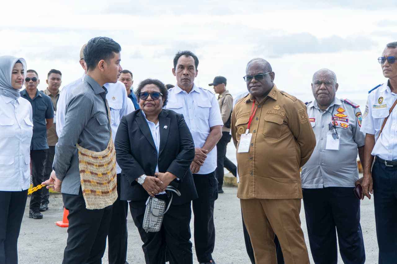 Wapres Gibran Tinjau Pelabuhan Samabusa Nabire, Soroti Keterbatasan Kapasitas dan Rencana Pengembangan
