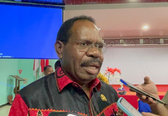 (Bupati Nabire Soroti Ketimpangan Jasa Medis di RSUD, Siapkan Sistem Pembagian Lebih Adil)