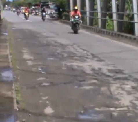 jalan rusak 3
