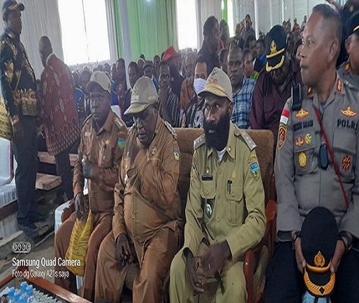 Bupati Deiyai Resmikan Penginapan Kingmi Klasis Wagamo dan Membuka Rapat Klasis Kingmi Koordinator Deiyai