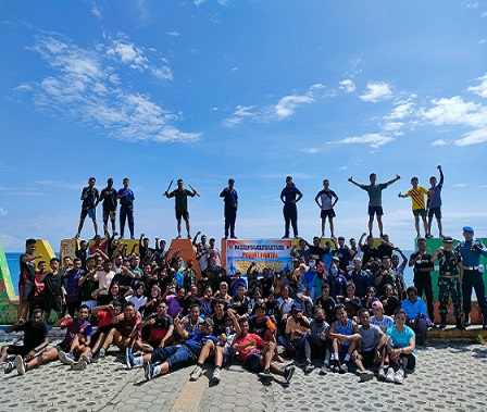 Gandeng DLH dan Pemuda-Pemudi Nabire, TNI-AL Nabire Bersih-Bersih Pantai Nabire