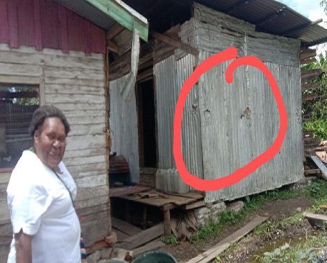 Rumahnya Ditembaki Gas Air Mata oleh Kepolisian, Warga Dogiyai Ini Tidak Terima
