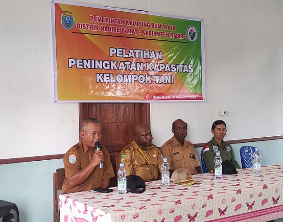 Penyaluran Bantuan Program Ketahanan Pangan di Kampung Bumi Raya Nabire Papua Tengah