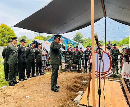 Upacara Pemakaman Almarhum Pelda (Purn) Manonggor Simorangkir di Taman Makam Bahagia Nabire