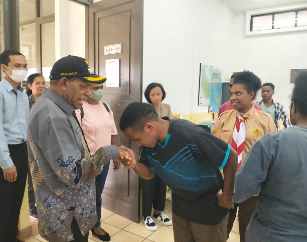 PJ.Bupati Intan Jaya Pantau 16 Anak di Sekolah Anak Indonesia Bogor