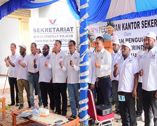 Sekjen Partai Perindo Resmikan Sekretariat dan Lantik Pengurus DPW Partai Perindo Papua Tengah