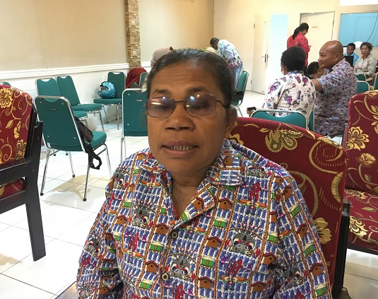 Sekretaris Dinas Pemberdayaan Perempuan dan Perlindungan Anak (DP3A) kabupaten Nabire, yaitu Ibu Wati Runggeari, S.Sos