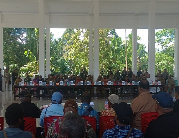 Mediasi Penyelesaian Konflik Tapal Batas di Polres Nabire Molor dari Jadwal yang Ditentukan, Situasi Terpantau Aman