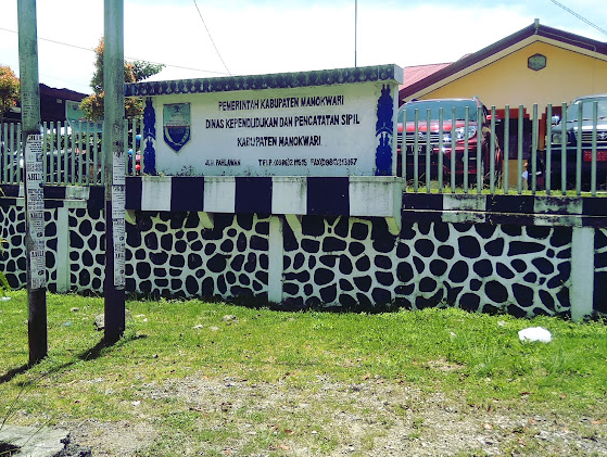 Disdukcapil Manokwari Imbau Warga Hindari Calo Dalam Pengurusan Dokumen Kependudukan