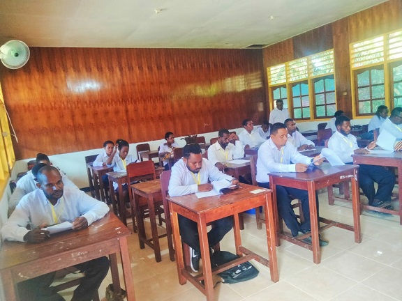 STIE Pelita Harapan Nabire Gelar Tes Tertulis untuk Mahasiswa Angkatan Pertama Tahun Akademik 2023/2024