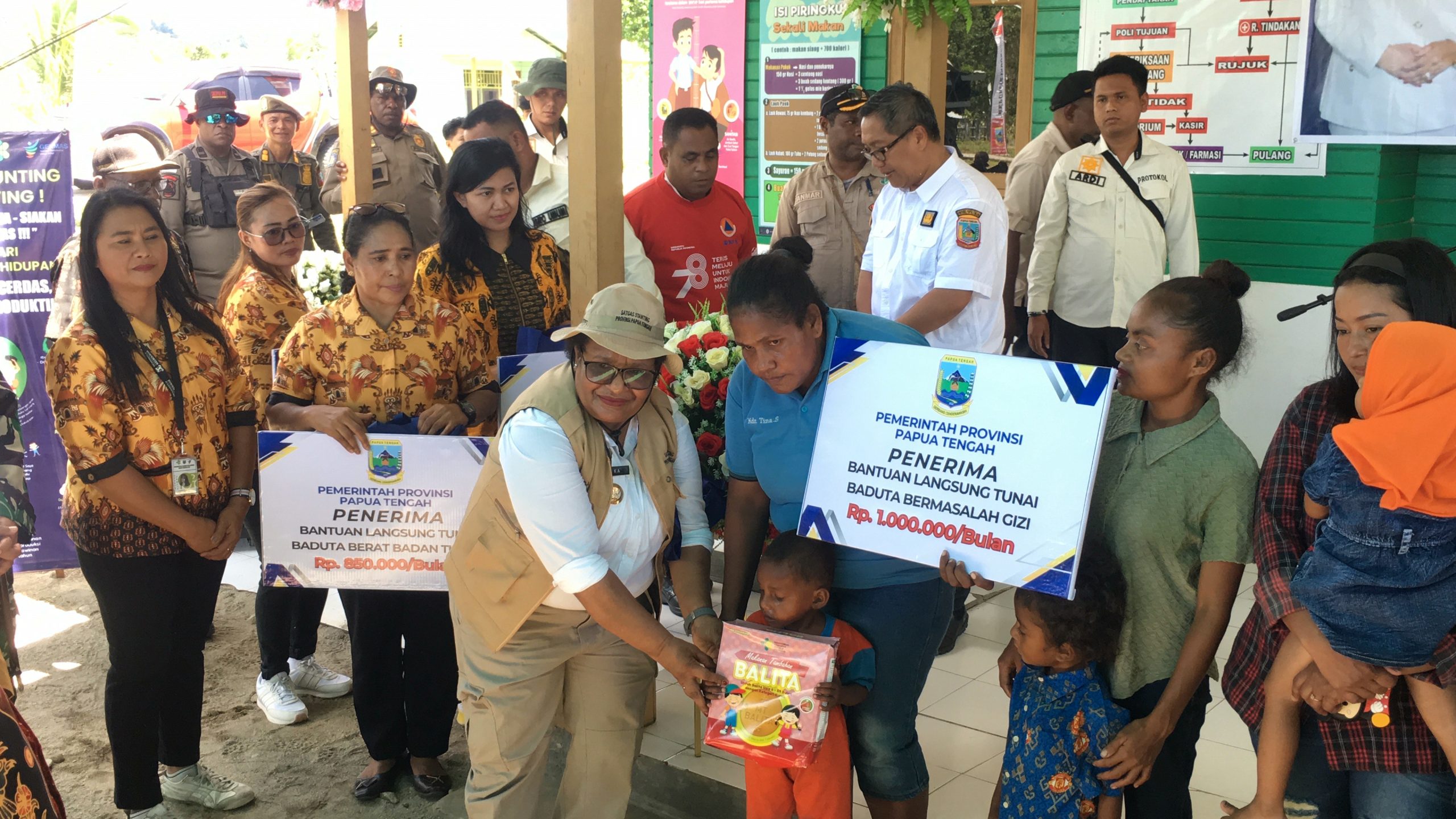 Penjabat Gubernur Papua Tengah Luncurkan Program GERCEP untuk Atasi Stunting di Kampung Wami