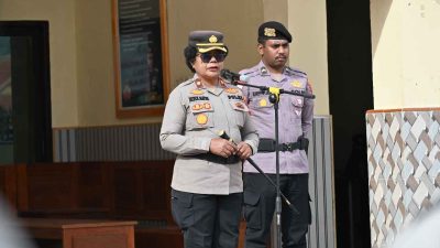 (Pejabat lama Kapolres Dogiyai, Kompol Mince Mayor)