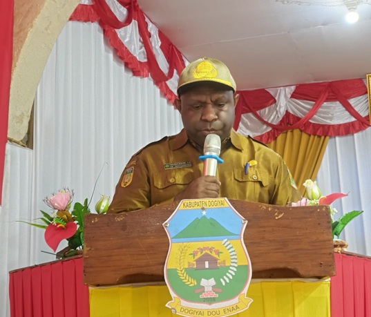 (Kepala Badan Perencanaan Pembangunan Daerah (Bappeda) dan Litbang Kabupaten Dogiyai, Yakobus Dogomo, S.S)