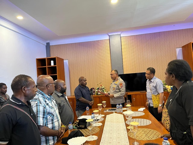 (Koalisi Dogiyai gelar pertemuan dengan Kapolda Papua Tengah)