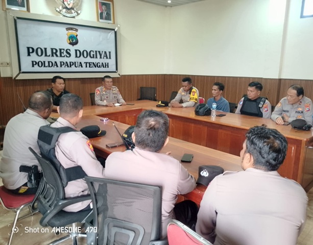 (Antisipasi Gangguan Kamtibmas, Polres Dogiyai dan Brimob Gelar Rapat Koordinasi)