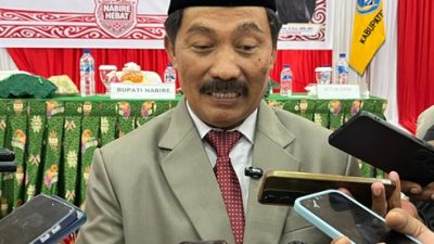 (Sekda Nabire, Yulianus Pasang)