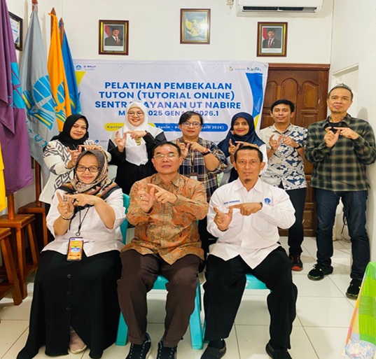 (Warek III Universitas Terbuka Kunjungi SALUT Nabire)