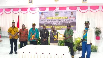 (Bupati Deiyai Buka Musrenbang Otsus 2027, Tegaskan Dana Harus Tepat Sasaran dan Prioritaskan Kesejahteraan OAP)