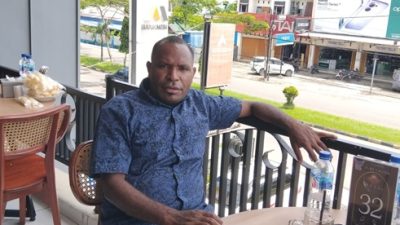 (Ketua BPD KAPP Kabupaten Intan Jaya, Yance Emani)