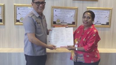 (Tiga Motif Batik Khas Deiyai Resmi Kantongi Hak Cipta)