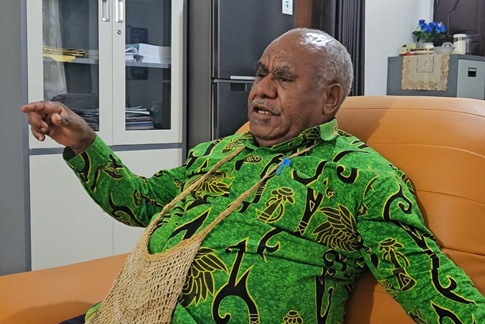 (Kepala Dinas Perhubungan Papua Tengah, Ewonggen Kokoya)