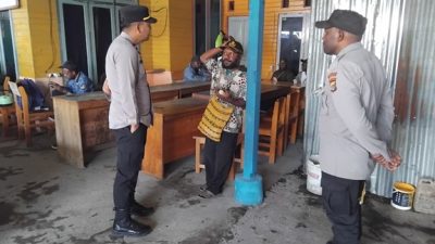 (Polsek Kamuu Gelar Patroli Dialogis Pagi di Kawasan Perkantoran)