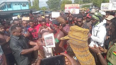 (Konflik Puncak Disuarakan, DPR Papua Tengah Terima Aspirasi Aksi Damai, Situasi Nabire Terkendali)