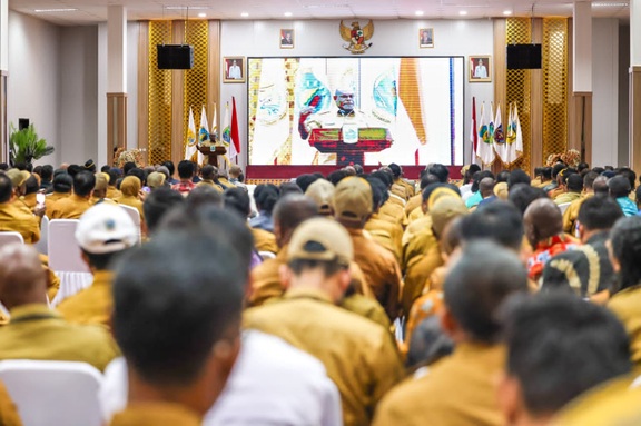 (Gubernur Papua Tengah Siapkan Program 1,6 Juta Pohon Kopi)