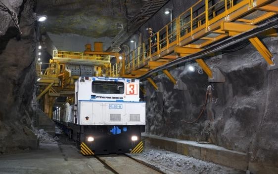 (Area tambang bawah tanah Grasberg Block Cave (GBC) PT Freeport Indonesia. Pada 2025, volume penjualan PTFI untuk tembaga sebesar 1,2 miliar pound serta 1,1 juta ounces emas)