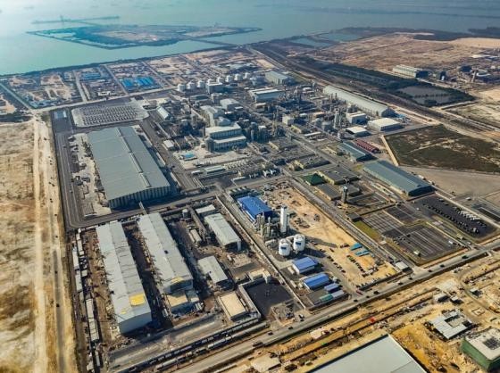(Foto udara Smelter PT Freeport Indonesia (PTFI) di Kawasan Ekonomi Khusus, Gresik. PTFI telah mewujudkan pengolahan dan pemurnian terintegrasi dalam negeri, mulai dari hulu hingga hilir)
