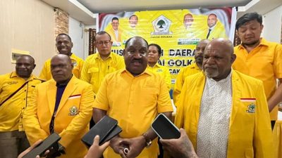 (Willem Wandik Tegaskan Golkar Papua Tengah Perkuat Konsolidasi hingga 8 Kabupaten)