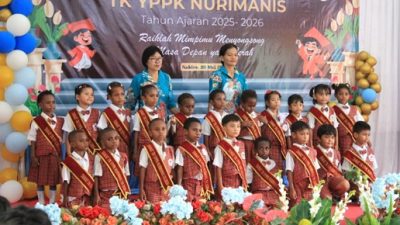 (Pelepasan 86 Siswa TK YPPK Nuri Manis Nabire Berlangsung Haru, Empat Kelas Kelompok B Resmi Ditamatkan)