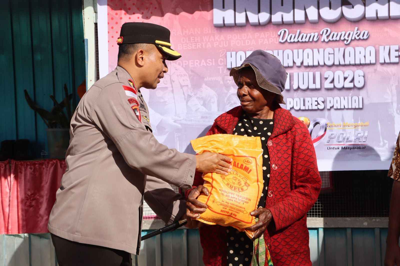 Sambut Hari Bhayangkara ke-80, Polres Paniai Gelar Anjangsana kepada Purnawirawan Polri