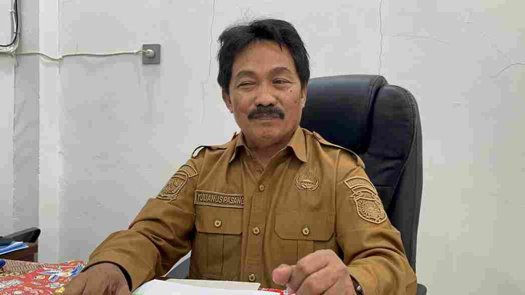 (Sekda Nabire, Yulianus Pasang)