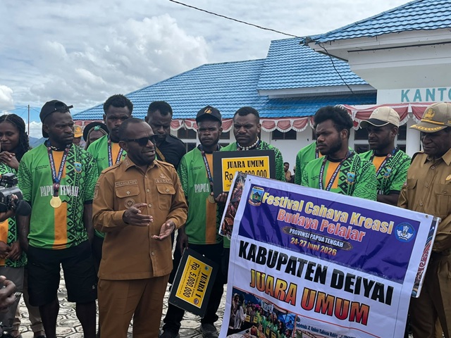 (Kontingen Pelajar Deiyai Juara Umum Festival Cahaya Kreasi Budaya Papua Tengah 2026, Bupati Beri Bonus Rp50 Juta)