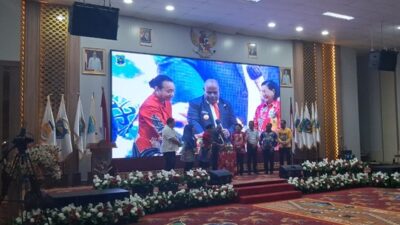 (Gubernur Meki Nawipa Luncurkan SIPD RI)