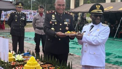(Bupati Deiyai Pimpin Upacara Hari Bhayangkara ke-80, Apresiasi Dedikasi Polri Menjaga Kamtibmas)