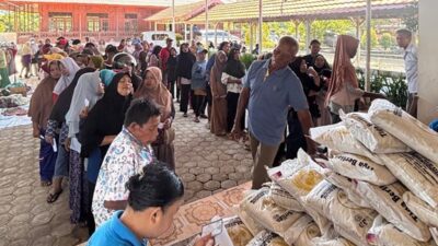 (HUT ke-71, Majelis Buddhayana Indonesia Papua Tengah Salurkan 1.000 Karung Beras kepada 597 KK di Nabire)