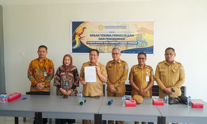 (Serah Terima Rumah Susun ASN DOB Papua Tengah, Pemprov Harap Tingkatkan Kinerja dan Pelayanan Publik)