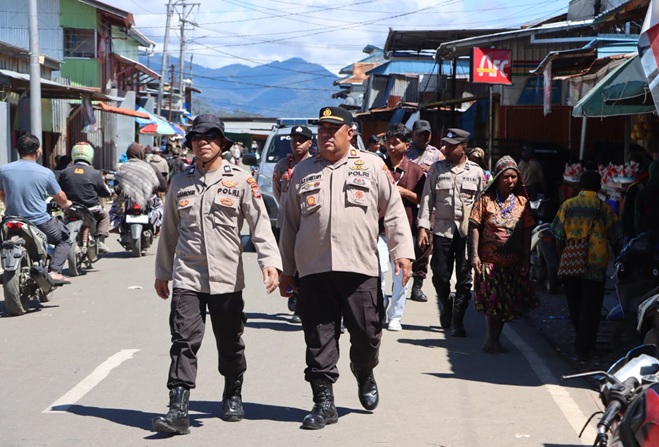 (Polres Paniai Tingkatkan Patroli KRYD untuk Jaga Situasi Kamtibmas Tetap Kondusif)
