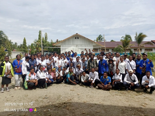 (Mahasiswa UPP PGSD FKIP UNCEN Kelas Nabire Tuntut Seluruh Calon Mahasiswa Diluluskan)