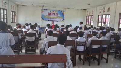 (Lebih dari 70 Siswa Ikuti MPLS SMKS Kesehatan Anigou Nabire Tahun 2026)
