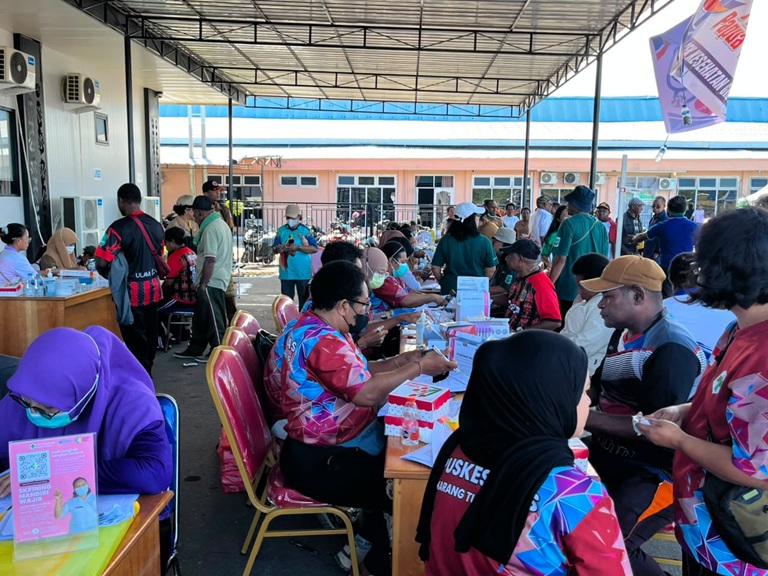 HUT Ke-4 Papua Tengah, Warga Nabire Bisa Cek Kesehatan Gratis di Bandara Lama