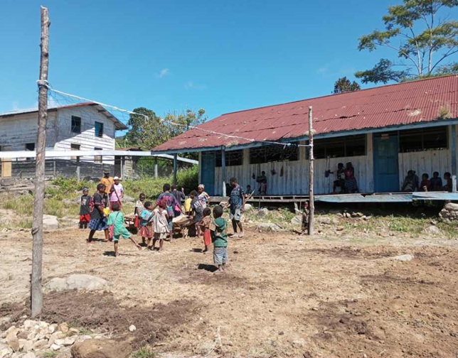 (Warga Soroti Pelayanan Pendidikan SD Negeri Tibai, Minta Pemerintah Segera Lakukan Evaluasi)