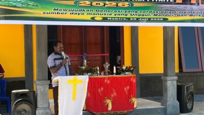(Bupati Nabire Resmikan Asrama Putri Embung Pagi Piyaiye, Komit Benahi Seluruh Asrama Pelajar)